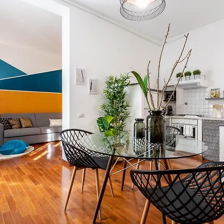 Apartmán Romantic Colosseum With Lovely Balcony *