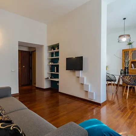 Apartmán Romantic Colosseum With Lovely Balcony *